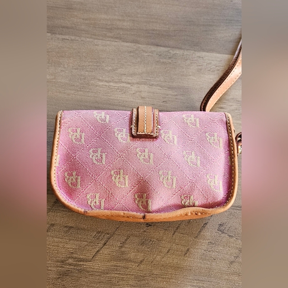 Dooney & Bourke wristlet EUC - Picture 3 of 7